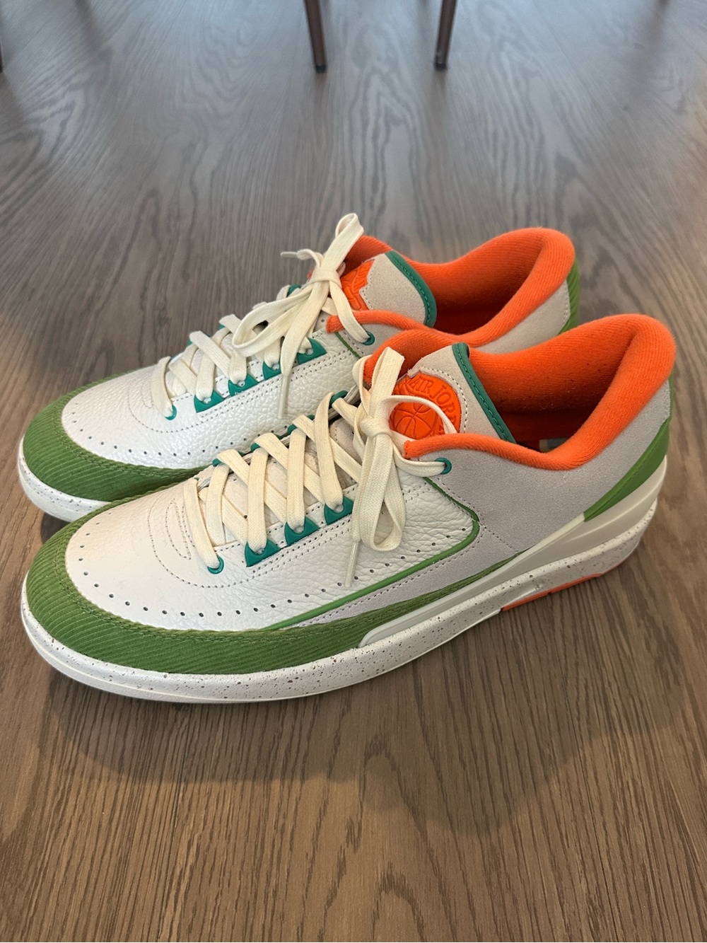 TITAN X WMNS JORDAN 2 RETRO LOW